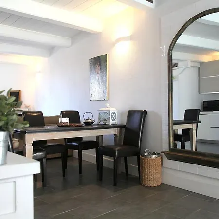 La Colombaia Nel Castello Apartment *